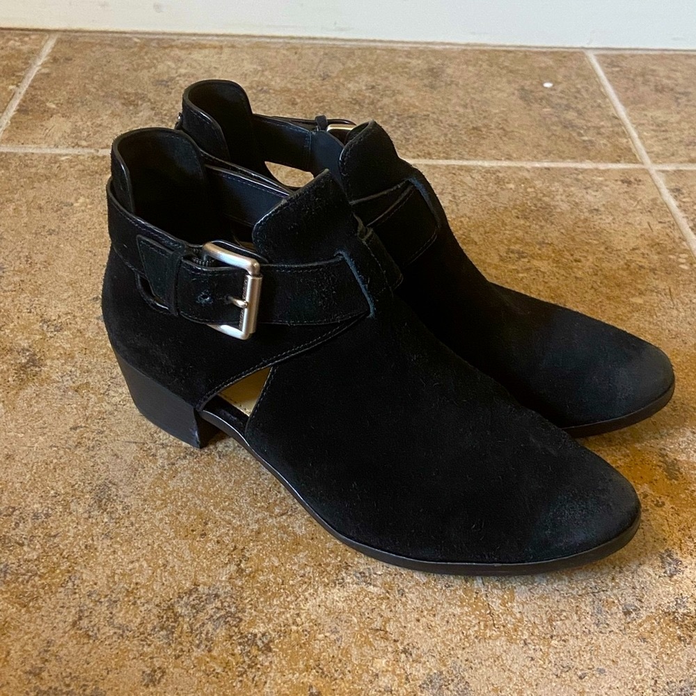 MICHAEL Michael Kors Mercer Bootie Suede | Black